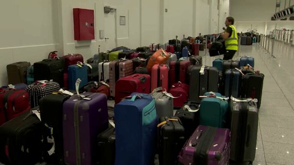 Caos bagagli all'aeroporto di Bruxelles Caos bagagli all'aeroporto di Bruxelles