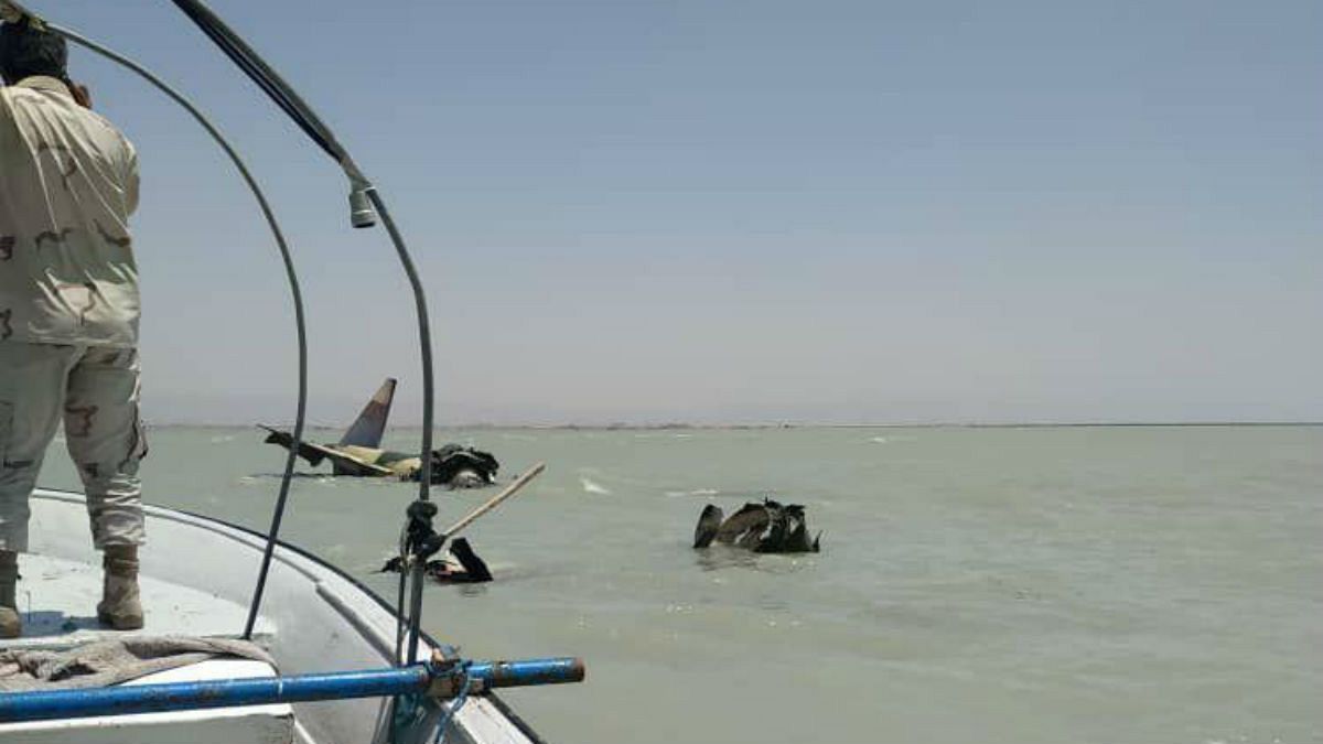 یک فروند هواپیمای جنگی ایران در استان بوشهر سقوط کرد