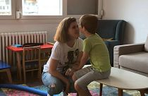 Bosnien-Herzegowina: Staat lässt Eltern mit behinderten Kindern allein