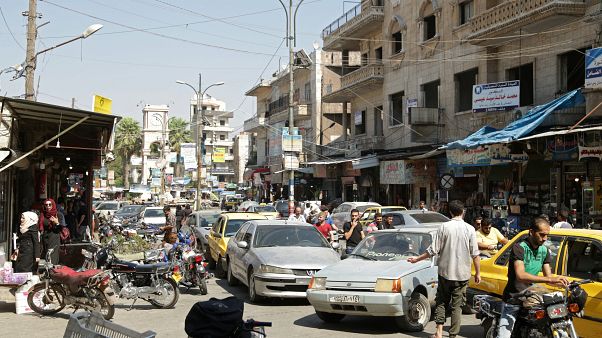وقف إطلاق النار يعطي السوريين القلقين في إدلب فرصة لالتقاط الأنفاس وقف إطلاق النار يعطي السوريين القلقين في إدلب فرصة لالتقاط الأنفاس