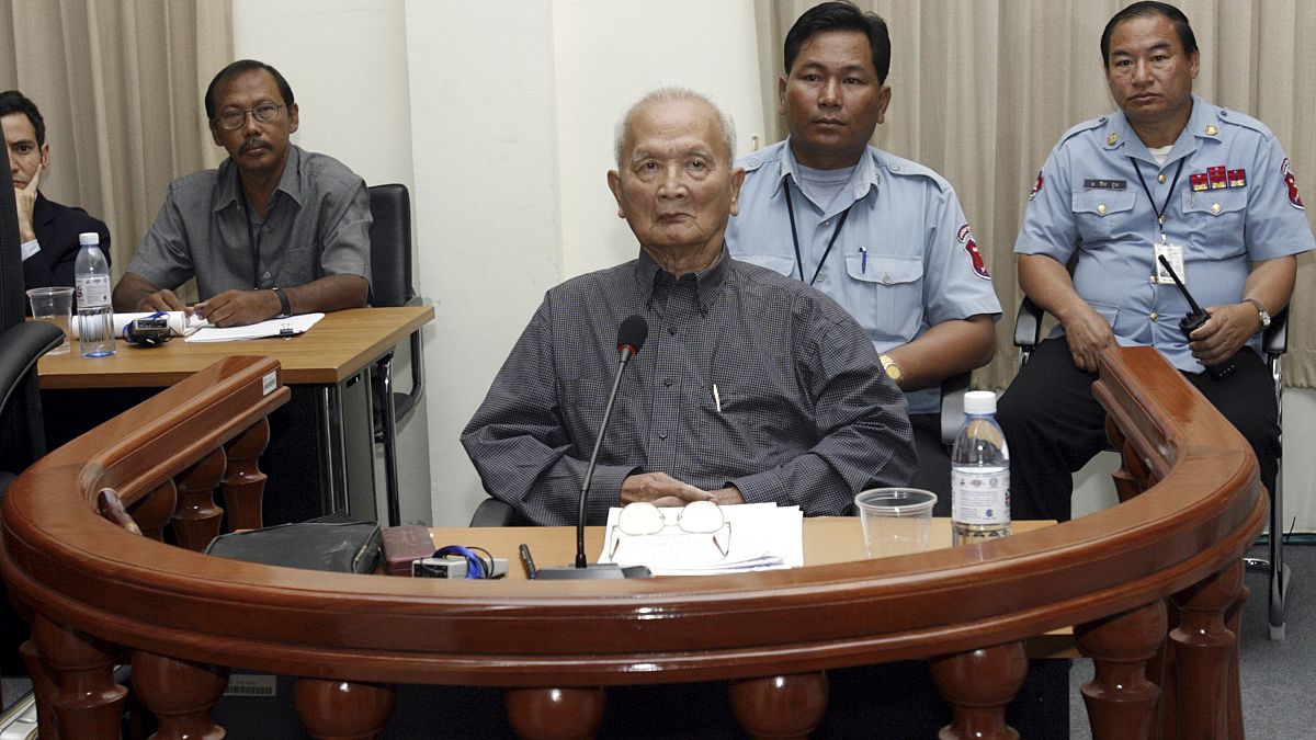 Kamboçya'da Kızıl Kmerlerin 'iki numarası' Nuon Chea 93 yaşında öldü