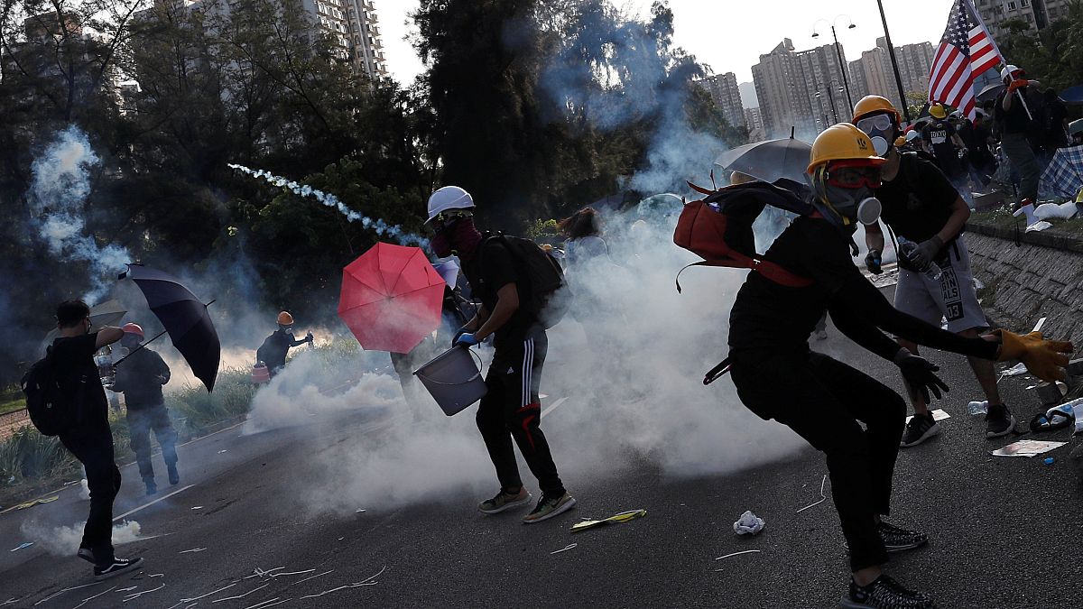 Χονγκ Κονγκ: Χάος και επεισόδια στη γενική απεργία