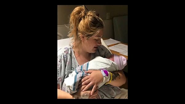 Egy kéthónapos csecsemő anyja is az El Paso-i áldozatok között Egy kéthónapos csecsemő anyja is az El Paso-i áldozatok között