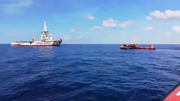 Einsatz im Mittelmeer: Italien verschärft Ton, Retter rüsten auf Einsatz im Mittelmeer: Italien verschärft Ton, Retter rüsten auf