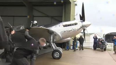 Partito dall'Inghilterra il giro del mondo in volo su uno Spitfire