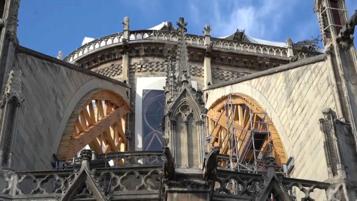 Hatósági intézkedések jöhetnek a párizsi Notre-Dame körül
