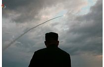 Coreia do Norte realiza 4º teste de armas em duas semanas