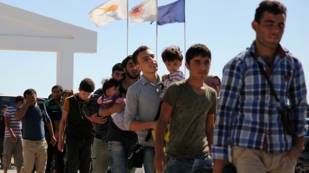 Η Κύπρος ζητά την μετεγκατάσταση 5000 προσφύγων/μεταναστών σε όλα τα κράτη μέλη της ΕΕ Η Κύπρος ζητά την μετεγκατάσταση 5000 προσφύγων/μεταναστών σε όλα τα κράτη μέλη της ΕΕ