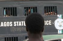 شاهد: الشرطة النيجيرية تقمع محتجين طالبوا بالديمقراطية