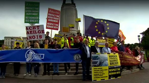 Diálogo entre Bruxelas e Londres em ponto morto Diálogo entre Bruxelas e Londres em ponto morto