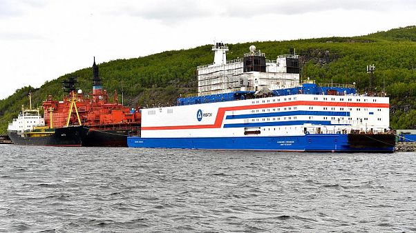 Activistas advierten que la central nuclear flotante de Rusia podría ser un "Chernóbil sobre hielo". Activistas advierten que la central nuclear flotante de Rusia podría ser un "Chernóbil sobre hielo".