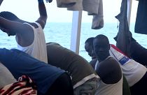 Nem hajózhat máltai vizekre a spanyol mentőhajó