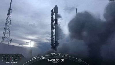SpaceX bringt Kommunikationssatelliten ins All