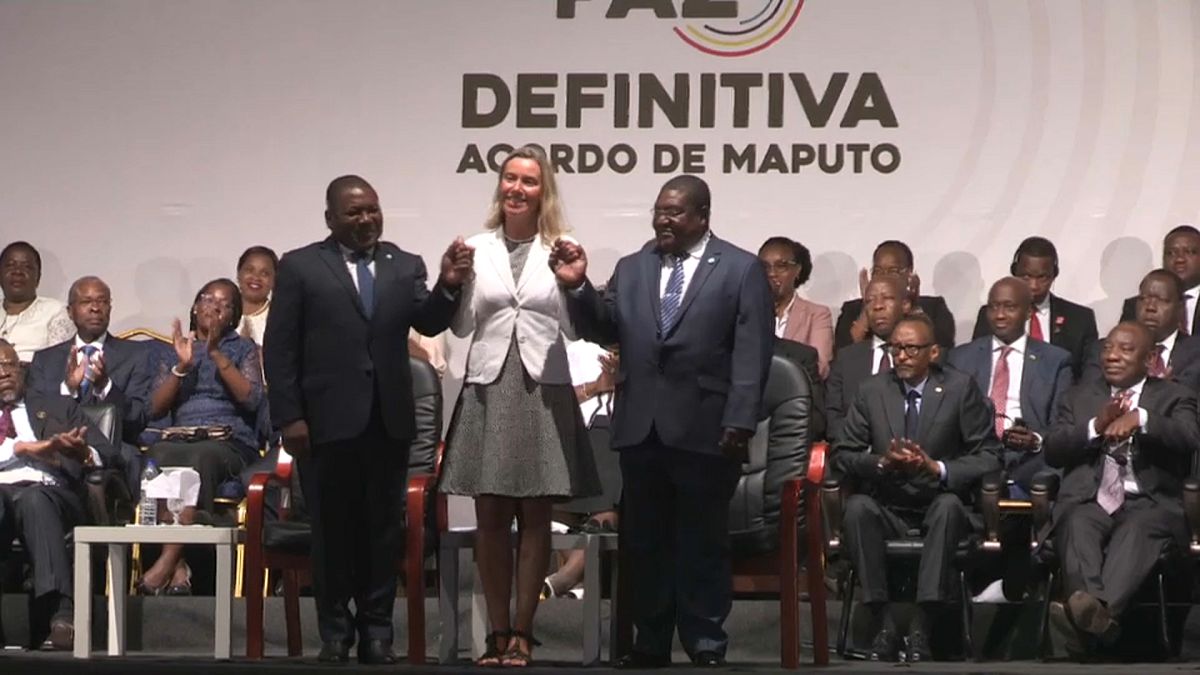 Frelimo e Renamo assinam acordo para a paz definitiva em Moçambique
