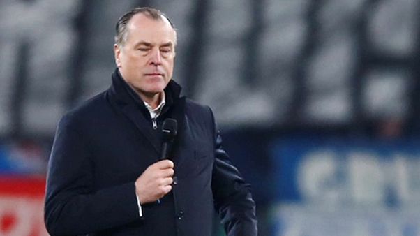 Önként nem mond le a Schalke rasszista sportvezetője Önként nem mond le a Schalke rasszista sportvezetője
