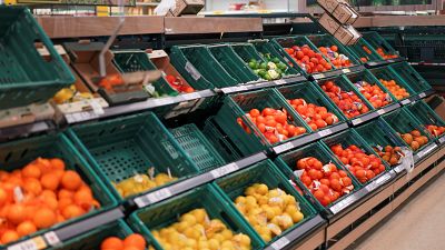 Ελλείψεις τροφίμων φοβούνται Βρετανοί έμποροι αν γίνει άτακτο Brexit