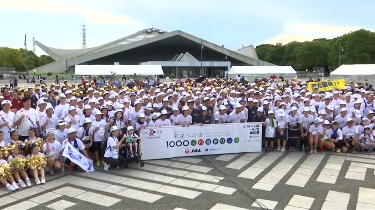 طوكيو تستقبل عدائي سباق الألف كيلومتر الذي خصص لذكرى ضحايا زلزال 2011 