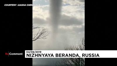 شاهد: عامودٌ من الماء يرتفع 50 متراً في الهواء بمدينة سوتشي الروسية