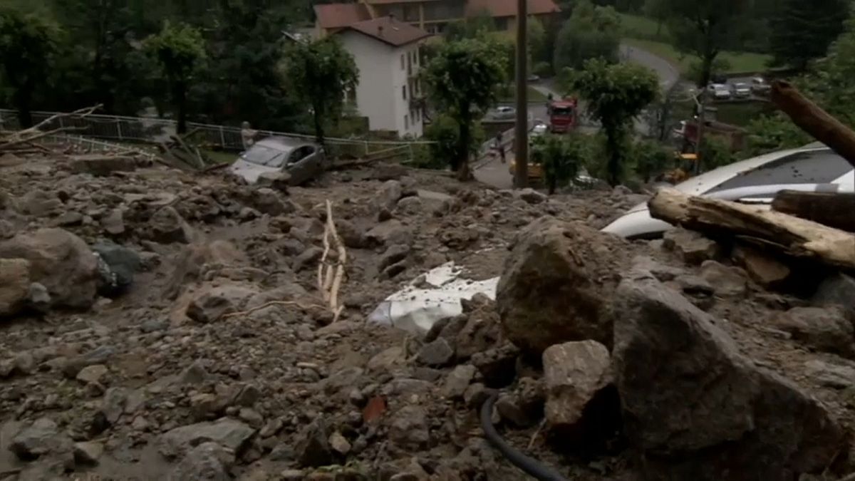 Италия: дожди, наводнения, оползни