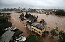 مقتل العشرات وتشريد الآلاف جراء الفيضانات في الهند