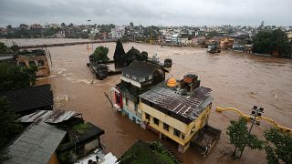 مقتل العشرات وتشريد الآلاف جراء الفيضانات في الهند