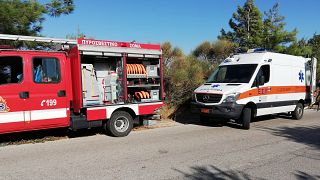 Πυροσβεστικό όχημα και ασθενοφόρο στην περιοχή Κεραμέ της Ικαρίας