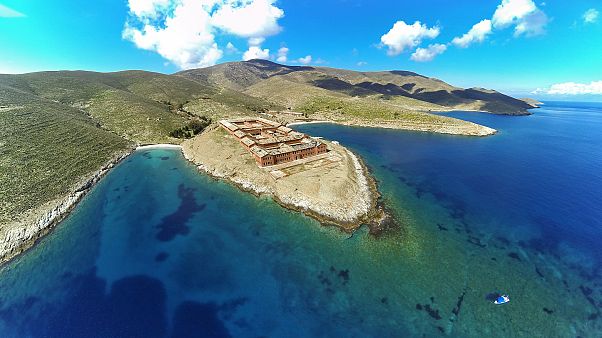 WWF Ελλάς: Νέα πρότυπη Θαλάσσια Προστατευόμενη Περιοχή στη Γυάρο WWF Ελλάς: Νέα πρότυπη Θαλάσσια Προστατευόμενη Περιοχή στη Γυάρο
