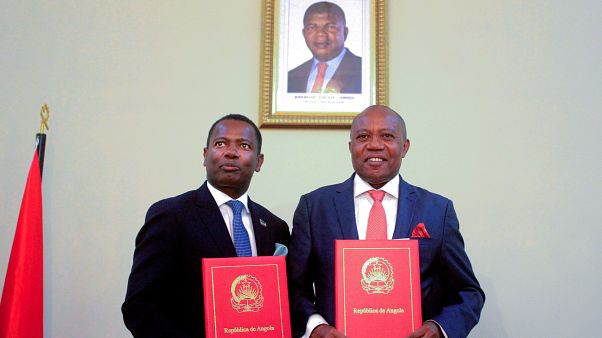 Angola e Cabo Verde assinam três acordos fiscais Angola e Cabo Verde assinam três acordos fiscais