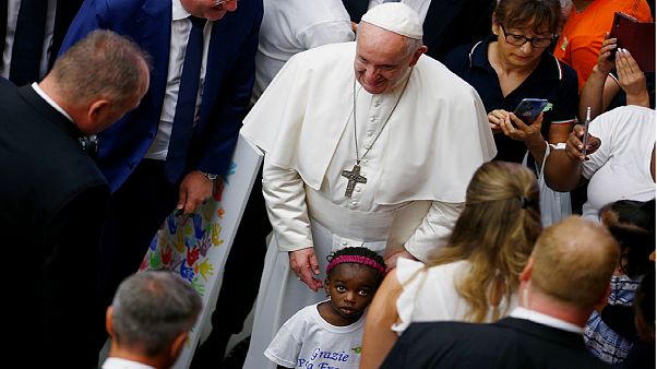 Papa Francis, Avrupa'da yükselen ayrılıkçı akımları eleştirdi: Söylemleri Hitler'i anımsatıyor Papa Francis, Avrupa'da yükselen ayrılıkçı akımları eleştirdi: Söylemleri Hitler'i anımsatıyor