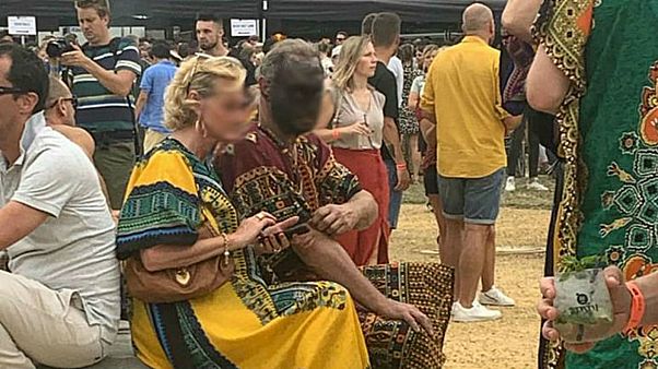 انتقاداتٌ لحفل في بروكسل تضمّن رموزاً تذكّر بالاستعمار البلجيكي في أفريقيا انتقاداتٌ لحفل في بروكسل تضمّن رموزاً تذكّر بالاستعمار البلجيكي في أفريقيا