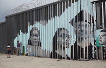 Deportáltak arcképei a mexikói falon
