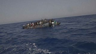 إنقاذ 80 مهاجرا في البحر المتوسط