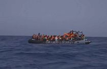Open Arms: egyre zsúfoltabb a spanyol mentőhajó