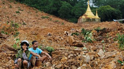 Μιανμάρ: Δεκάδες νεκροί από κατολίσθηση 