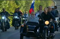 الرئيس الروسي فلاديمير بوتين يشارك في عرض للدراجات النارية في شبه جزيرة القرم