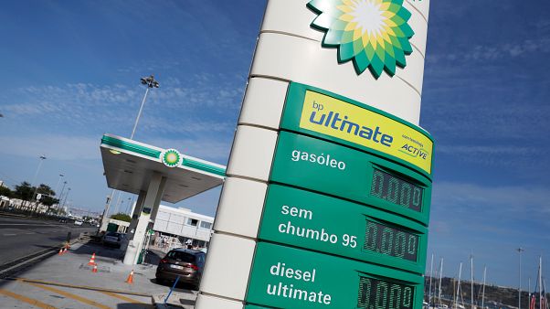 Portugal's fuel-tanker drivers vote to go ahead with strike Portugal's fuel-tanker drivers vote to go ahead with strike