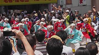 Japón baila al ritmo de 18.000 bailarines en el festival de Yosakoi