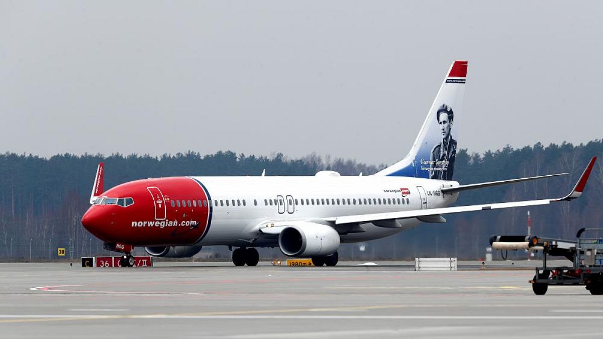 سقوط قطعات هواپیمای مسافربری نروژ دردسر ساز شد