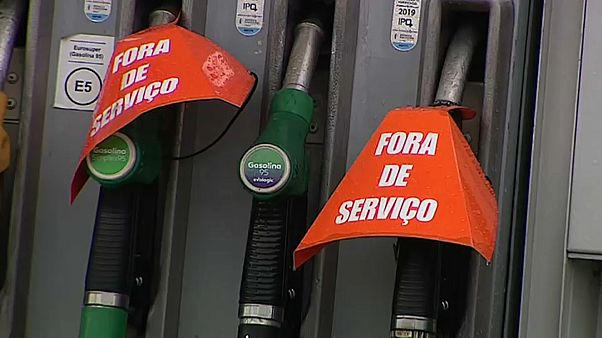 Lo sciopero degli autotrasportatori paralizza il Portogallo Lo sciopero degli autotrasportatori paralizza il Portogallo