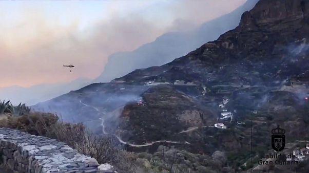 Un segundo fuego cerca de Telde arrasa Gran Canaria Un segundo fuego cerca de Telde arrasa Gran Canaria