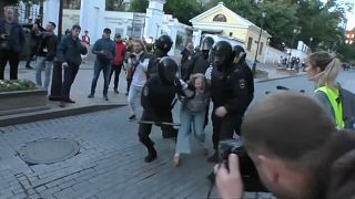 Жесткое задержание в Москве: СК проведет проверку