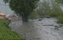 Unterwallis: Schlammlawine reißt Mann und Mädchen mit