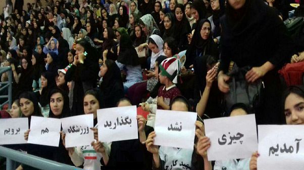 تلاش دوگانه فدراسیون فوتبال ایران برای جلب رضایت فیفا و مراجع تقلید تلاش دوگانه فدراسیون فوتبال ایران برای جلب رضایت فیفا و مراجع تقلید