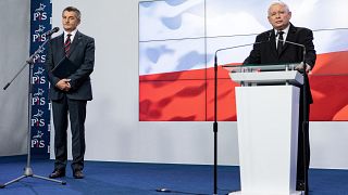 Polonya Meclis Başkanı Marek Kuchcinski (solda) PiS leader Jaroslaw Kaczynski (sağda)