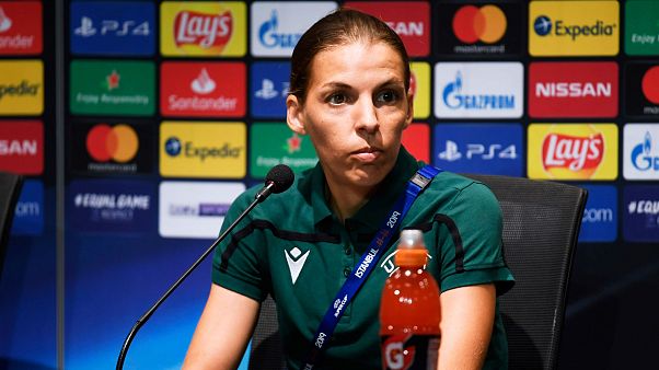 İstanbul'daki UEFA Süper Kupa finalinde gözler Fransız hakem Stephanie Frappart'ta İstanbul'daki UEFA Süper Kupa finalinde gözler Fransız hakem Stephanie Frappart'ta
