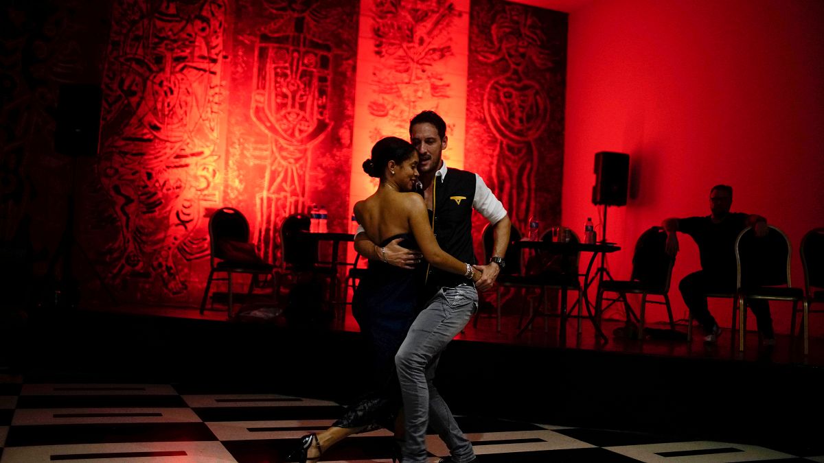 شاهد: بطولة العالم لرقصة التانغو في الأرجنتين