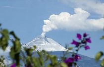 Meksika: Popocatepetl Yanardağı'nın patlama anı görüntülendi