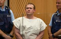 منفذ مذبحة المسجدين يبعث برسالة تنتشر على الانترنت ورئيسة الوزراء تعرب عن استيائها