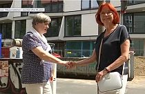 Berlino, riunite dopo 58 anni le "ragazze del muro"