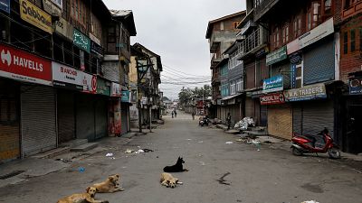 Kashmir ancora tagliato fuori dal mondo. Stop al coprifuoco da giovedì